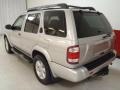 2002 Chrome Silver Metallic Nissan Pathfinder SE 4x4  photo #19