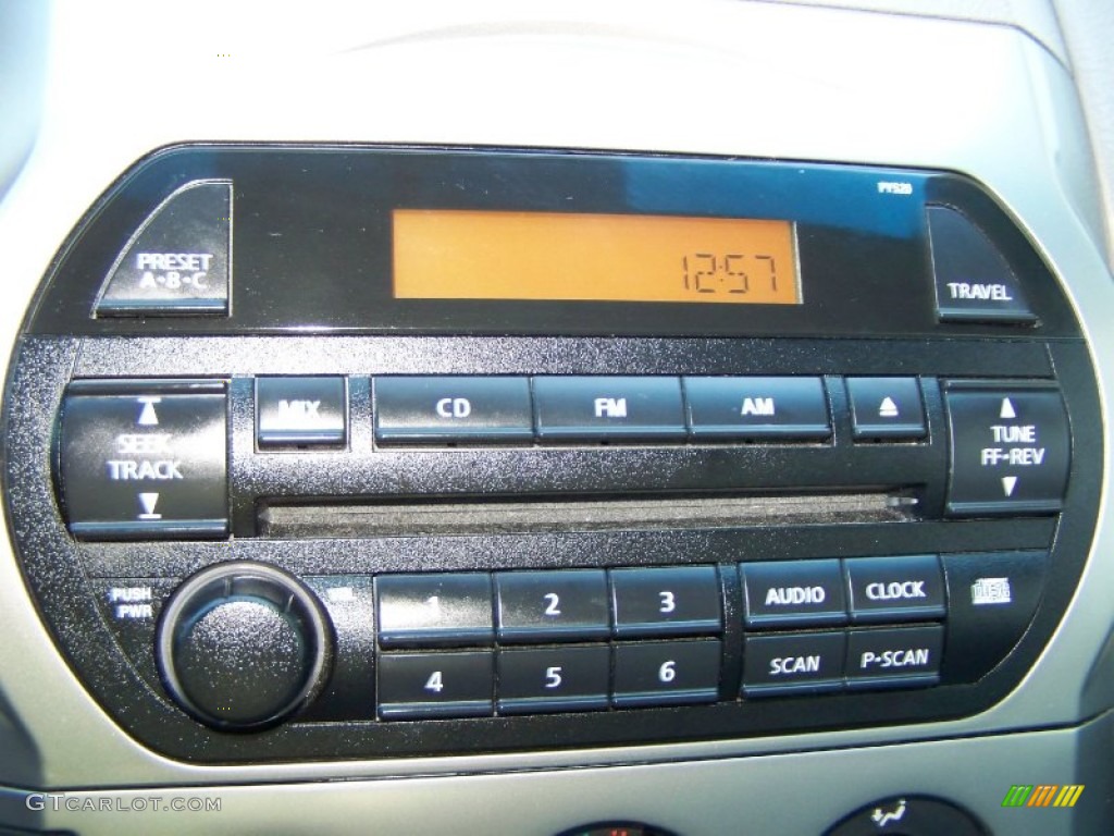 2003 Nissan Altima 2.5 S Audio System Photo #55322710