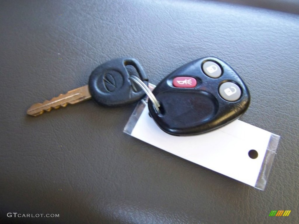 2003 Oldsmobile Bravada AWD Keys Photos