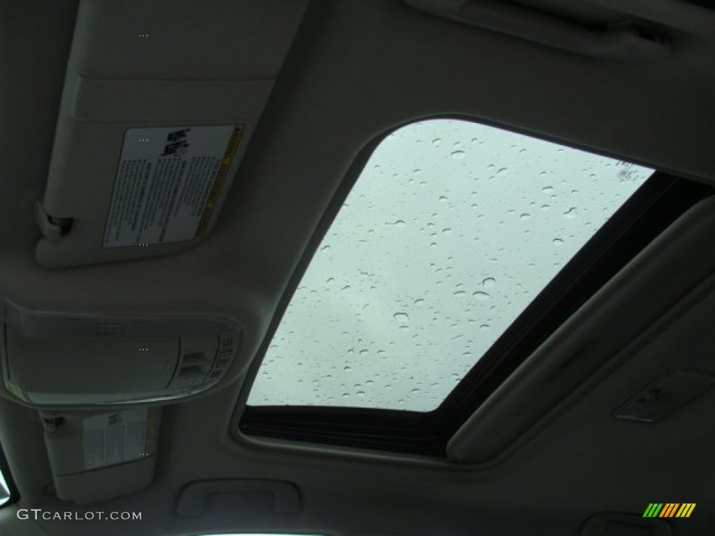 2009 Toyota Matrix S AWD Sunroof Photos