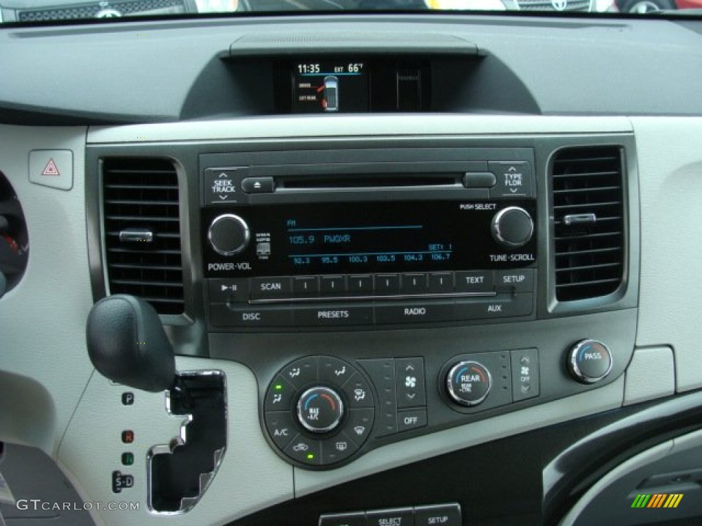 2011 Sienna LE - South Pacific Blue Pearl / Light Gray photo #11
