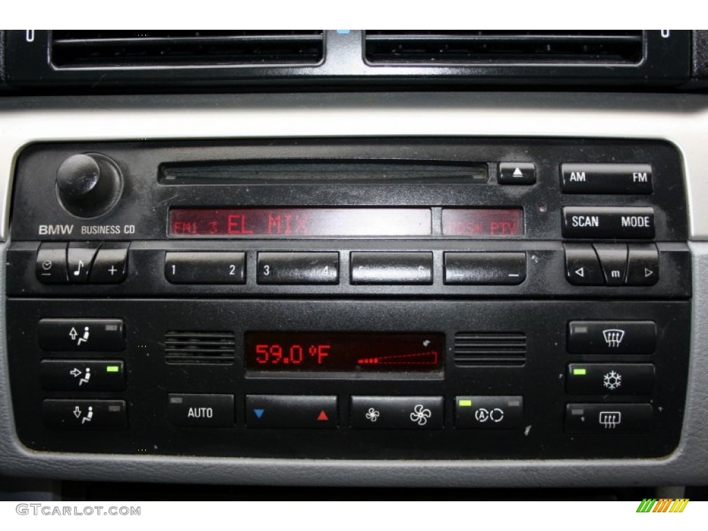 2003 BMW 3 Series 325i Coupe Audio System Photos