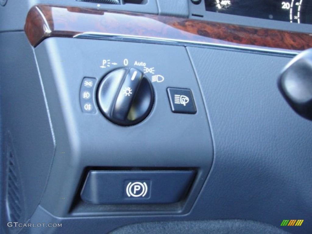 2004 Mercedes-Benz S 500 Sedan Controls Photos