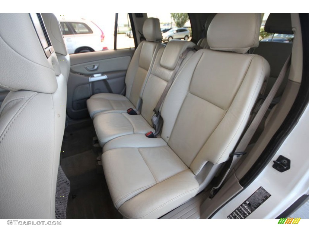 Taupe/Light Taupe Interior 2005 Volvo XC90 2.5T Photo #55332872