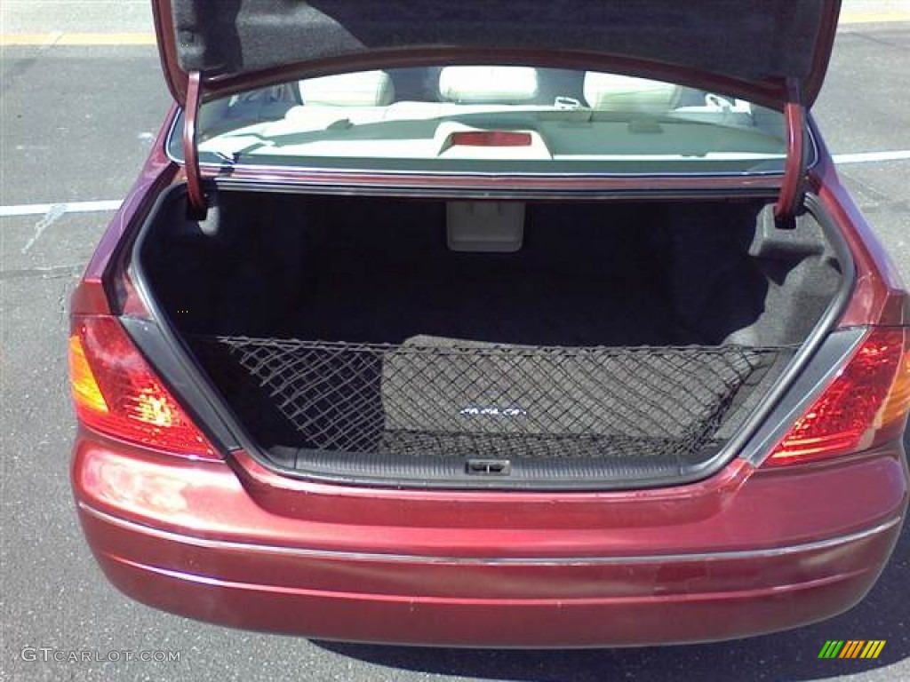 2002 Avalon XLS - Vintage Red Pearl / Taupe photo #15