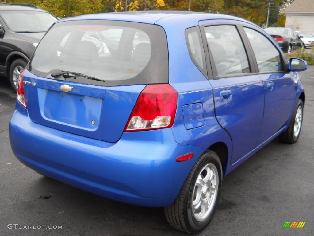 2005 Aveo LS Hatchback - Bright Blue Metallic / Gray photo #2