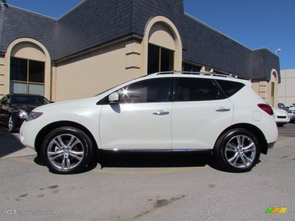 Glacier White Pearl Nissan Murano