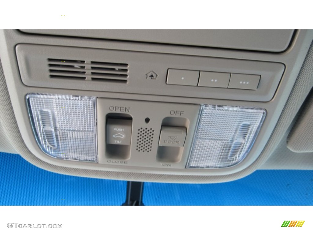 2012 Honda Odyssey EX-L Controls Photo #55344791