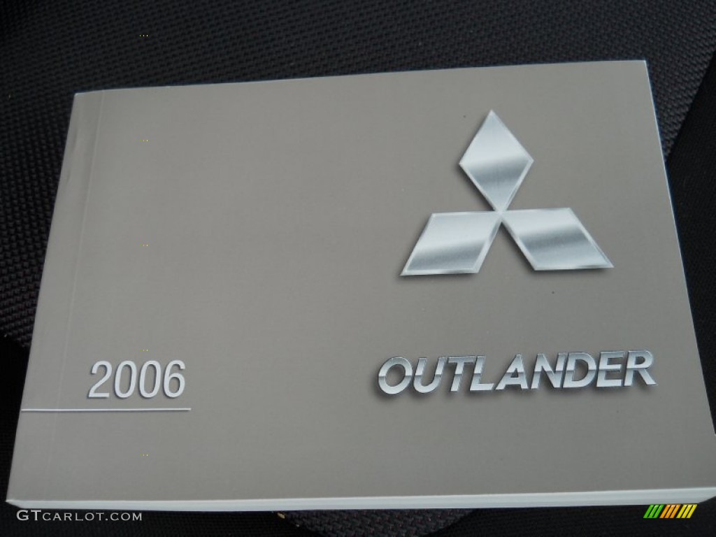 2006 Mitsubishi Outlander SE 4WD Books/Manuals Photo #55347176