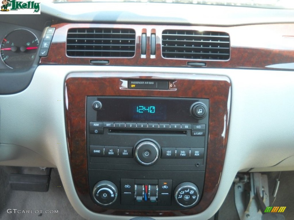 2010 Impala LT - Cyber Gray Metallic / Neutral photo #17