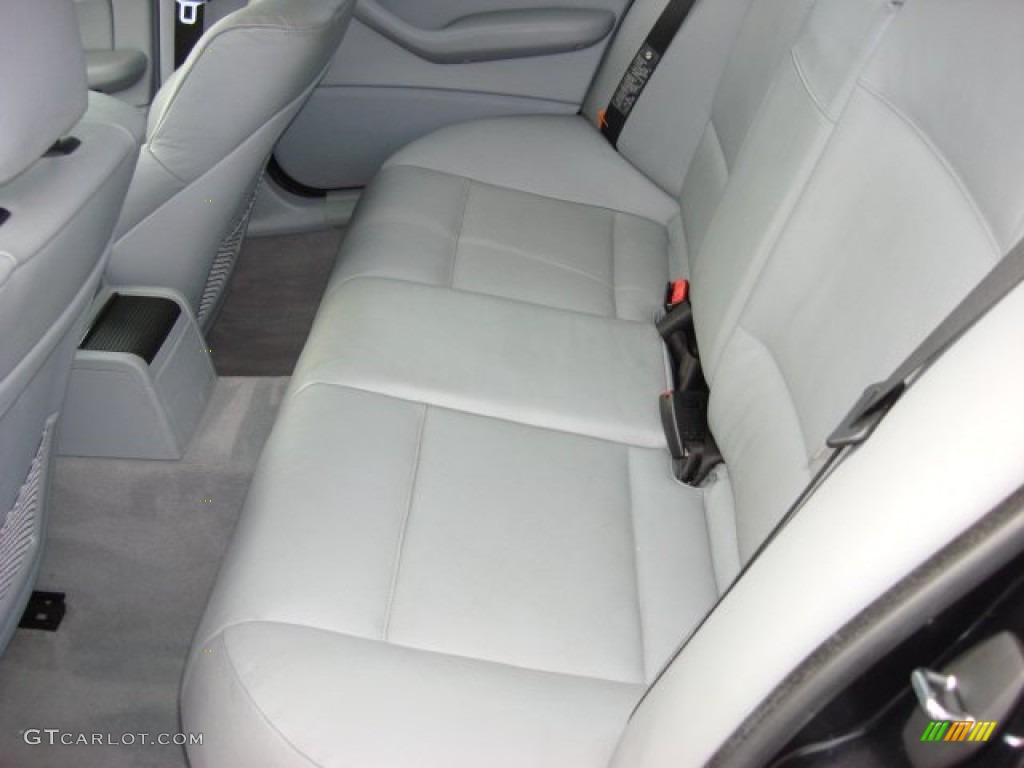 2003 3 Series 325xi Sedan - Jet Black / Grey photo #10