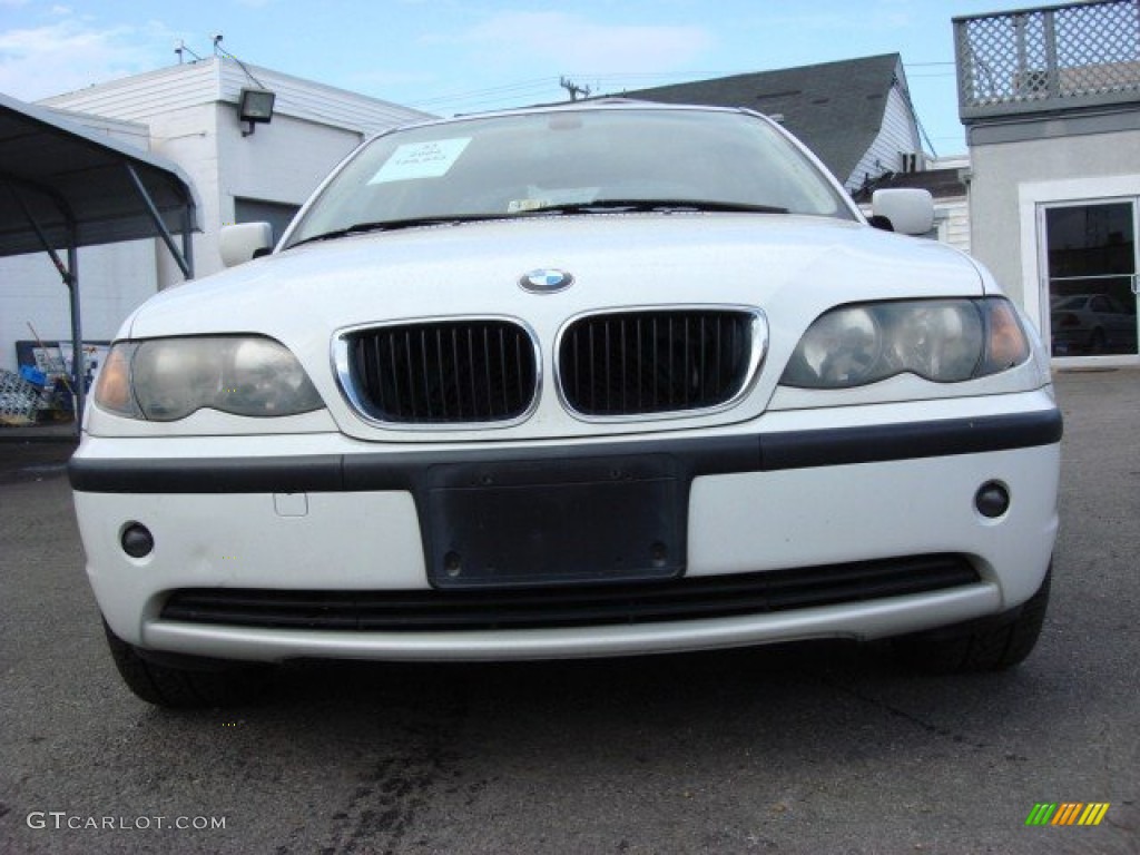 2004 3 Series 325xi Sedan - Alpine White / Sand photo #7