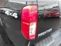 Super Black - Frontier SE V6 King Cab 4x4 Photo No. 7