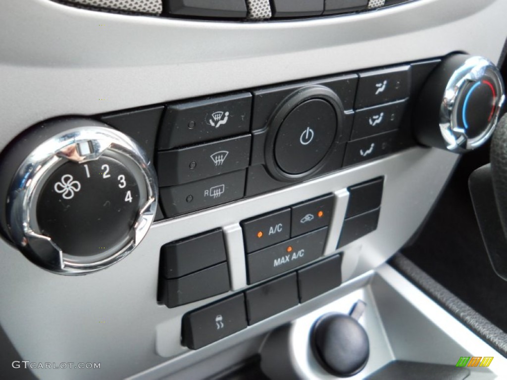 2010 Mercury Milan I4 Controls Photo #55351004