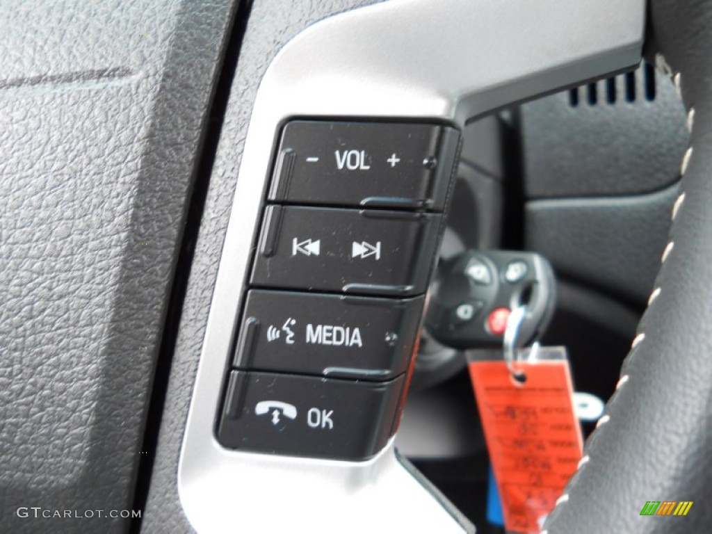 2010 Mercury Milan I4 Controls Photo #55351049