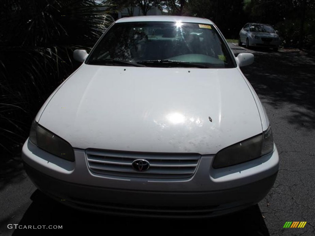 1999 Camry LE - Super White / Gray photo #1