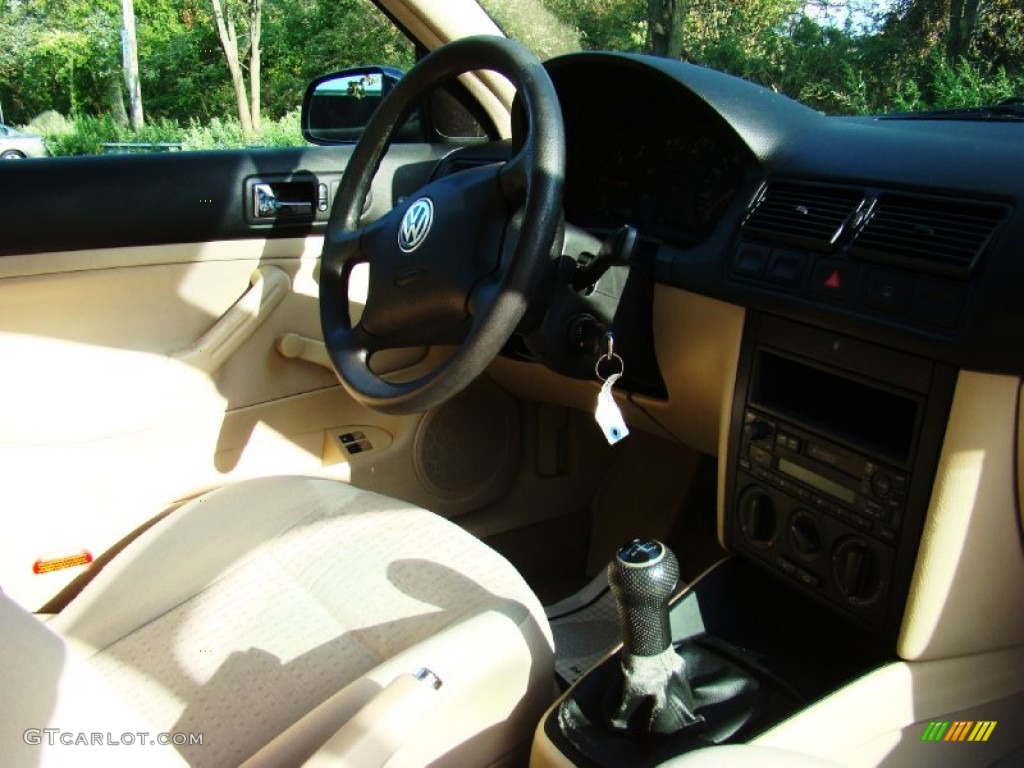 2002 Golf GLS TDI Sedan - Indigo Blue Pearl / Beige photo #37