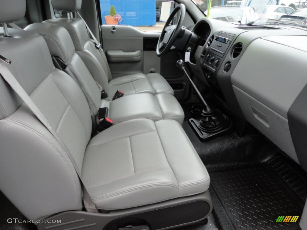 2007 F150 XL Regular Cab - Oxford White / Medium Flint photo #16