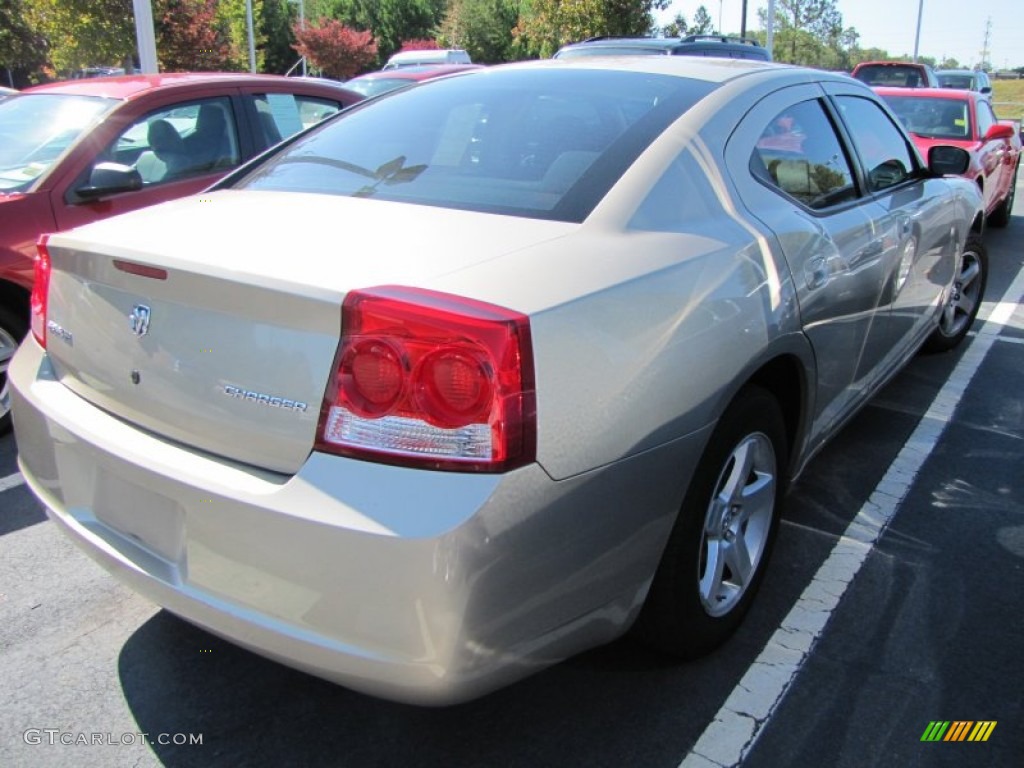 2009 Charger SE - Light Sandstone Metallic / Dark Slate Gray photo #3