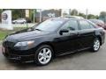 Black - Camry SE Photo No. 8