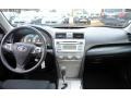 Black - Camry SE Photo No. 17