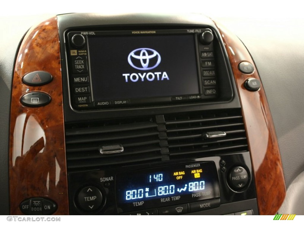 2009 Toyota Sienna Limited AWD Controls Photo #55366384