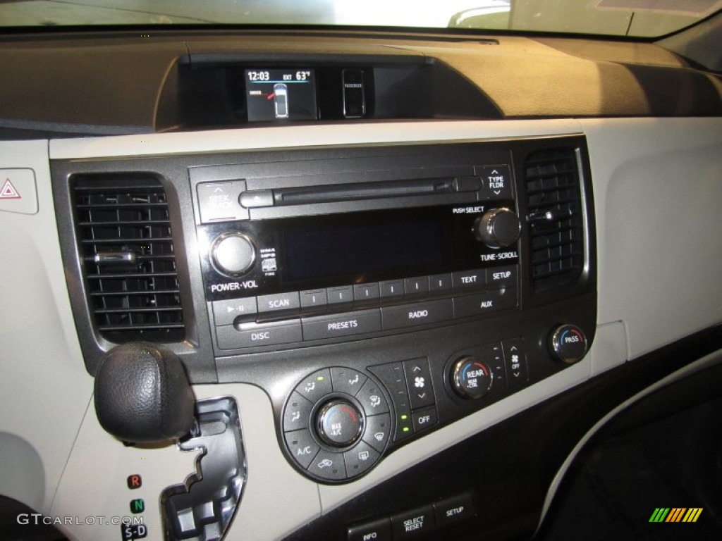 2011 Sienna LE AWD - Cypress Green Pearl / Bisque photo #16