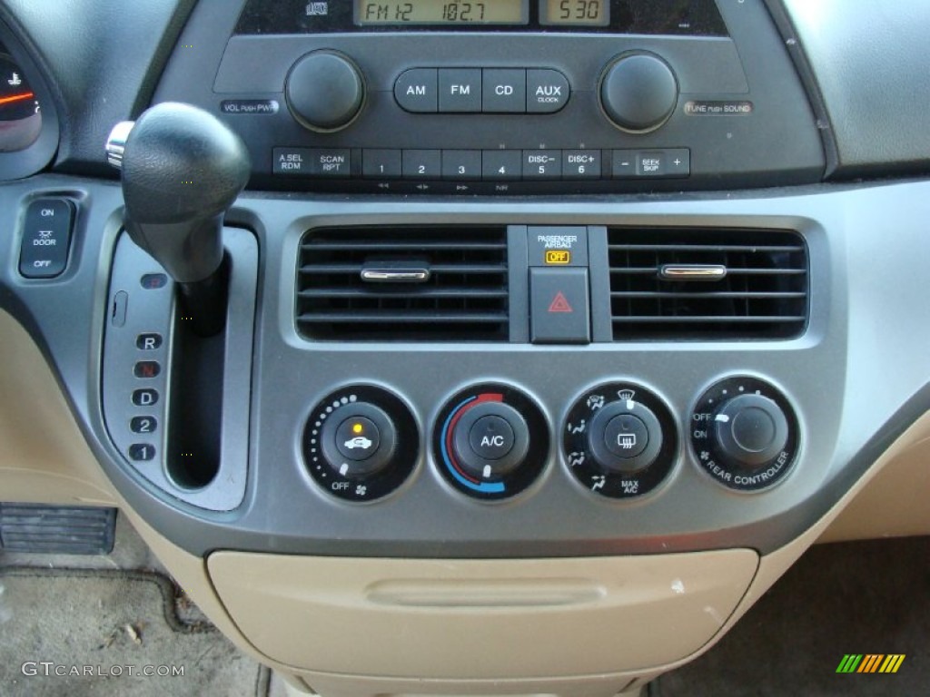 2005 Honda Odyssey LX Controls Photo #55376340