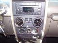 2007 Jeep Wrangler Sahara 4x4 Controls