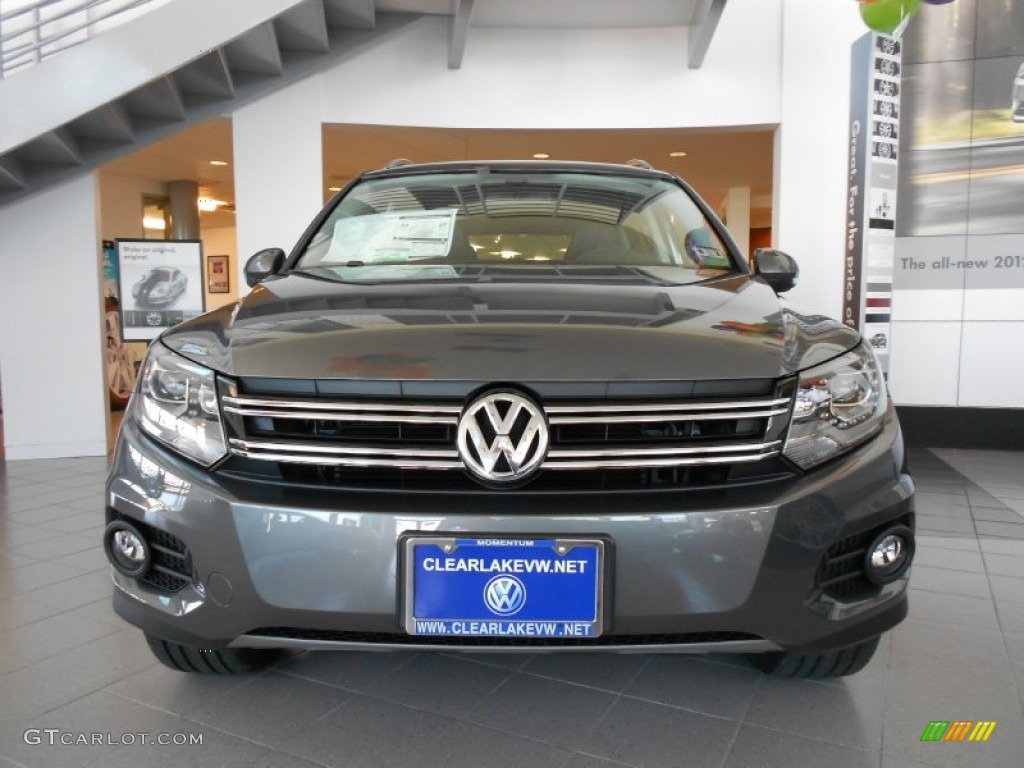 2012 Tiguan SEL - Pepper Gray Metallic / Black photo #3