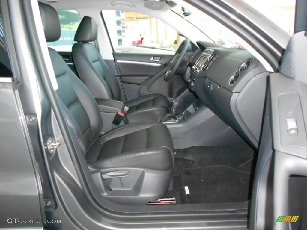 Black Interior 2012 Volkswagen Tiguan SEL Photo #55378836