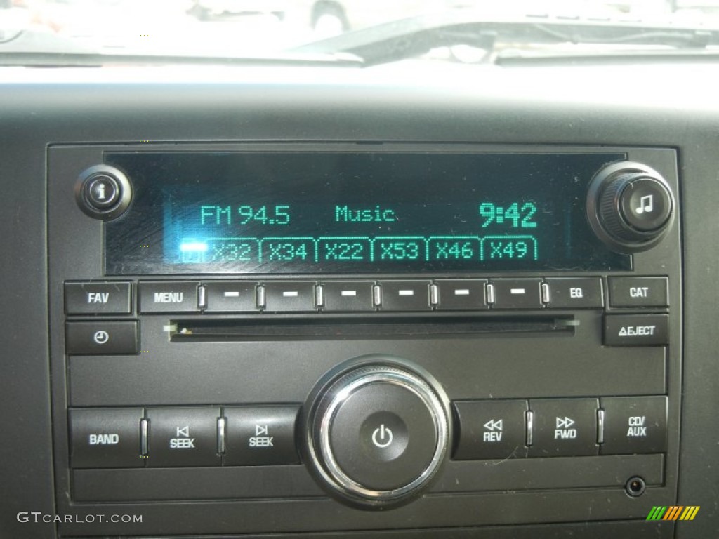 2009 Silverado 1500 LS Crew Cab - Silver Birch Metallic / Dark Titanium photo #18