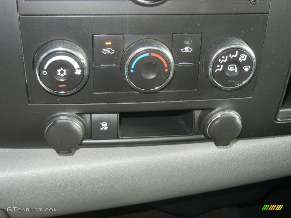 2009 Silverado 1500 LS Crew Cab - Silver Birch Metallic / Dark Titanium photo #19