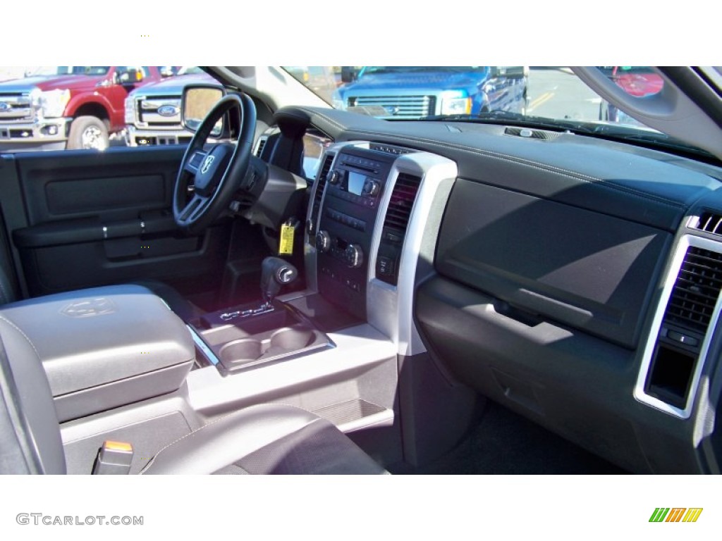 2010 Ram 1500 Laramie Quad Cab 4x4 - Bright Silver Metallic / Dark Slate/Medium Graystone photo #21