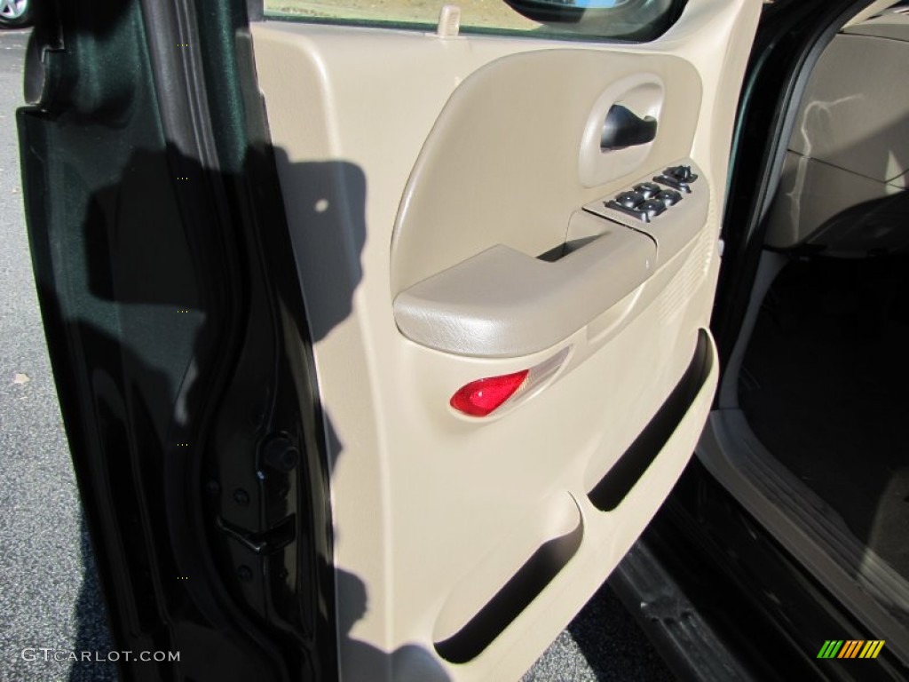 2002 F150 Lariat SuperCrew - Dark Highland Green Metallic / Medium Parchment photo #8