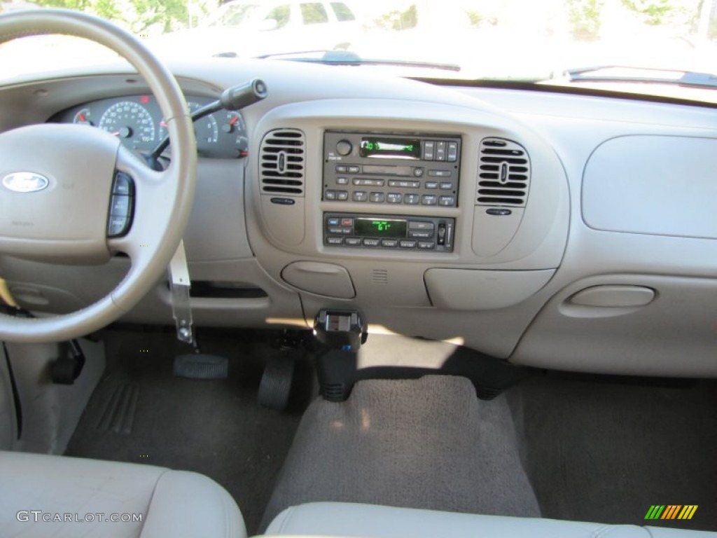 2002 F150 Lariat SuperCrew - Dark Highland Green Metallic / Medium Parchment photo #12