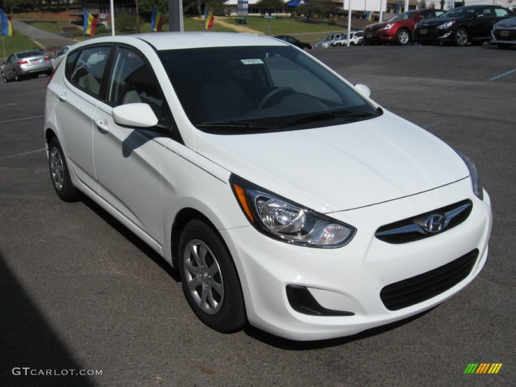 Century White 2012 Hyundai Accent GS 5 Door Exterior Photo #55382861