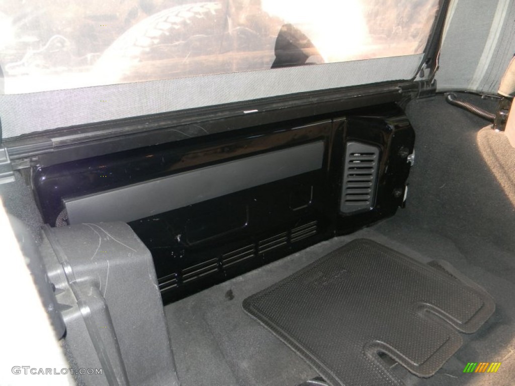 2009 Jeep Wrangler Unlimited Sahara 4x4 Trunk Photo #55386422