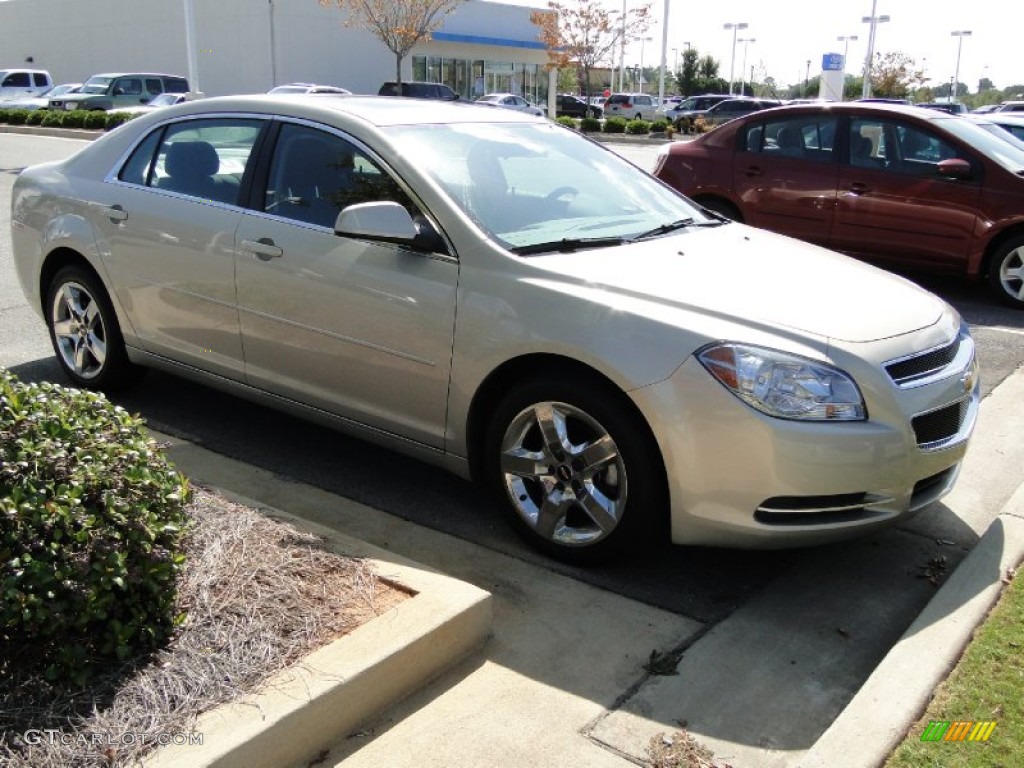2010 Malibu LT Sedan - Gold Mist Metallic / Titanium photo #37