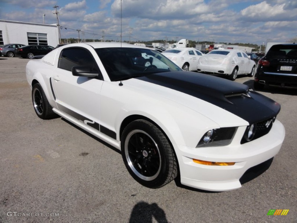 2007 Mustang GT Premium Coupe - Performance White / Black/Parchment photo #4