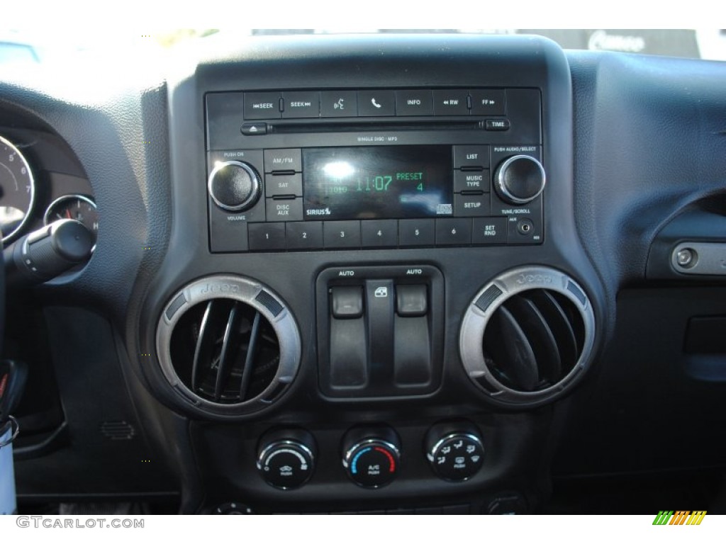 2011 Wrangler Sport S 4x4 - Sahara Tan / Black photo #8