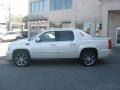 White Diamond - Escalade EXT Premium AWD Photo No. 9