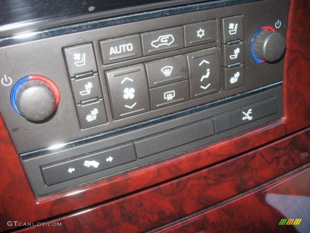 2010 Cadillac Escalade EXT Premium AWD Controls Photo #55389276