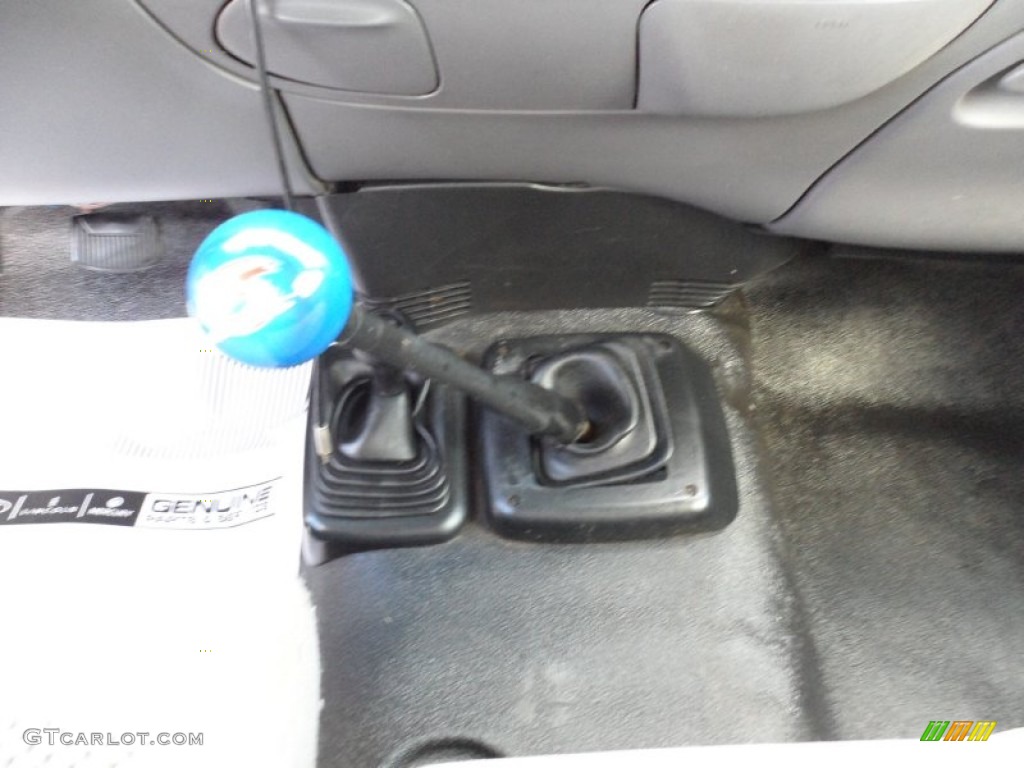 2000 Ford F150 XL Regular Cab 4x4 Transmission Photos