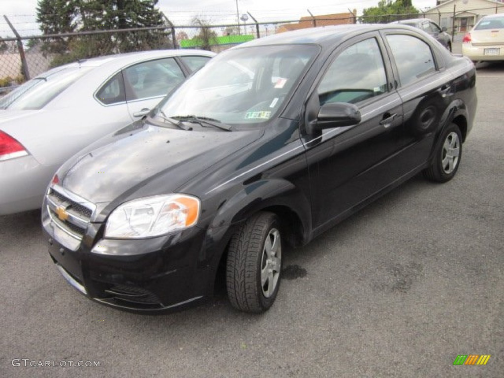 2010 Aveo LT Sedan - Black Granite / Charcoal photo #2