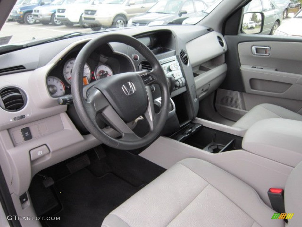 Gray Interior 2011 Honda Pilot LX 4WD Photo #55395803