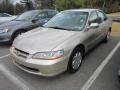 2000 Naples Gold Metallic Honda Accord LX Sedan  photo #3