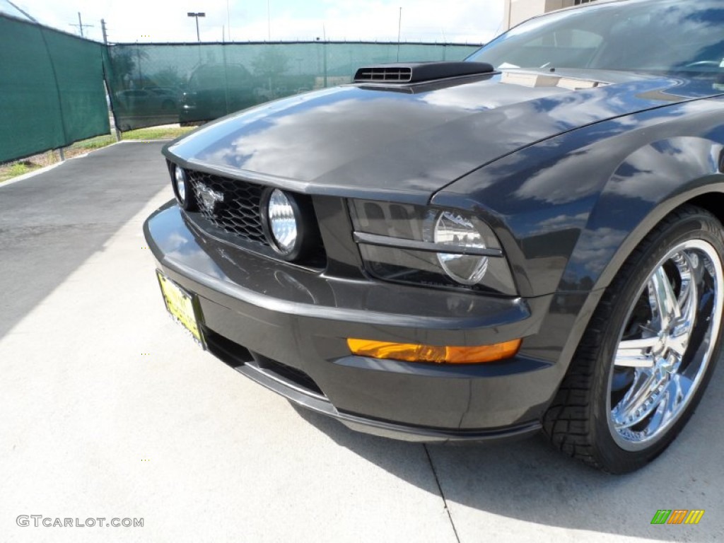 2007 Mustang GT Premium Coupe - Alloy Metallic / Dark Charcoal photo #11