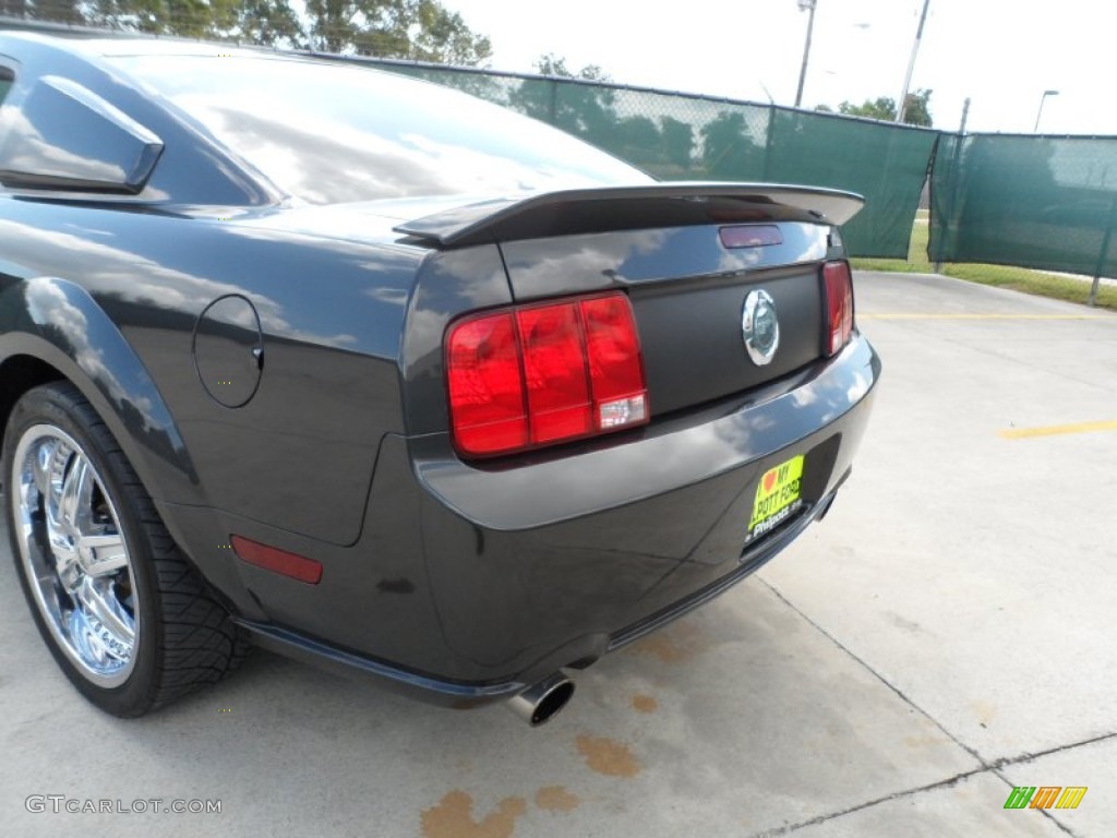 2007 Mustang GT Premium Coupe - Alloy Metallic / Dark Charcoal photo #22