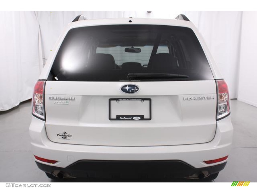 2009 Forester 2.5 X Premium - Satin White Pearl / Platinum photo #5
